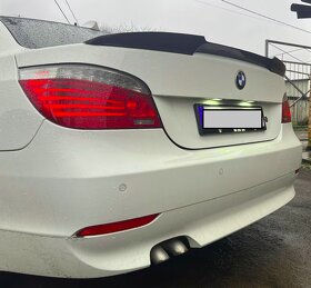 Lipo spoiler kridlo na kufor pre BMW rada 5 E60 - 4