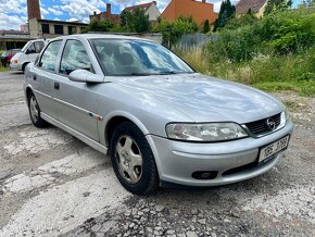 Opel Vectra 1.8i 16V - 4