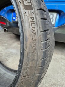 Michelin Pilot Sport4 275/35R22 - 4