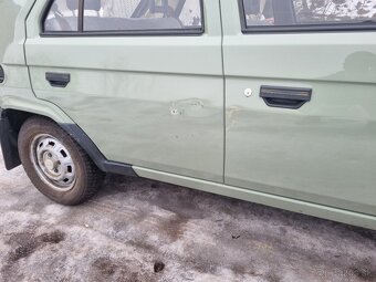 PRODÁM škoda Favorit 135 LS r.v. 1990 Auto je po prvním maji - 4