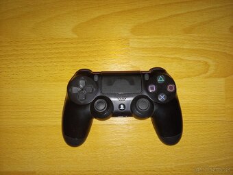 PS4 500GB - 4