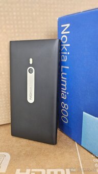 Nokia Lumia 800 black - 4