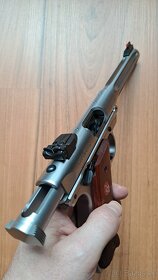 Predám malorážku Ruger Mark IV Hunter - 4