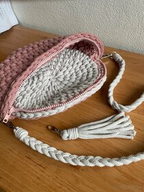 Handmade hackovana ladvinka/ crossbody kabelka - 4