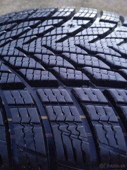 215/55 r17 zimné pneu.8 mm DOT.3023 - 4