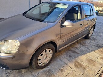 Predám Volkswagen Golf 1.4 16V 59KW - 4