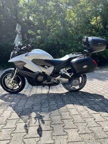 HONDA VFR 800 X CROSSRUNNER - 4