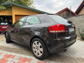 Audi A3 2.0 FSi hatchback - 4