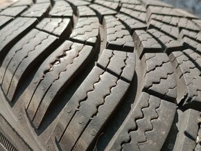 Predam 2ks pneu 185/60/r15 zimne 84T Goodyear - 4