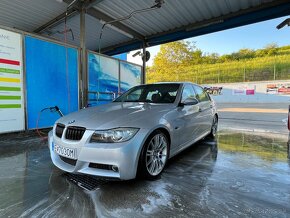 BMW E90 330D - 4