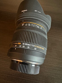 SIGMA 18-50mm f/2.8 - 4