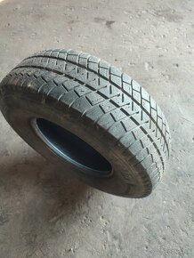 Michelin 235/75 R15 - 4