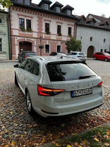 Škoda Superb Combi 2,0 TDI Style - 4