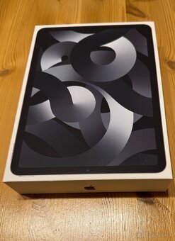 Predám Apple iPad Air 5 s M1(2022) 64 GB Wi-Fi vesmírne sivý - 4