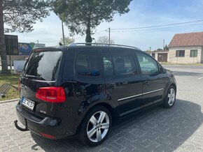 Volkswagen Touran 2.0 TDI highline r.v 2011 navi xenon - 4