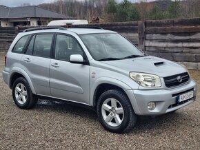 TOYOTA RAV4 2,0D-4D   4x4 - 4