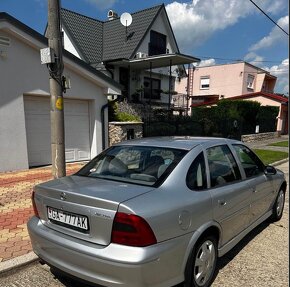 Opel Vectra 1.8 benzín 85kw STK EM2026 - 4