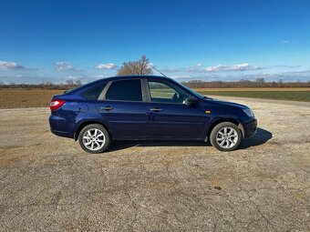 Lada Granta 1.6 MPI - 4