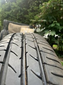 Toyo Tires NanoEnergy 3 - 4