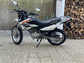 HONDA XR 125L - 4