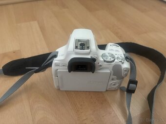 Canon EOS 250D - 4