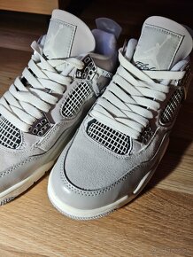 Nike Air Jordan 4 Frozen Moments - 4