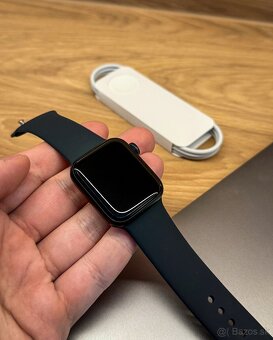 Apple Watch SE 2 (2024) 40mm Midnight - 4