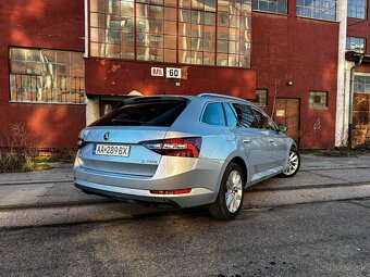 Škoda Superb Combi 2.0 TDI 110kw Ambition DSG EU6 - 4