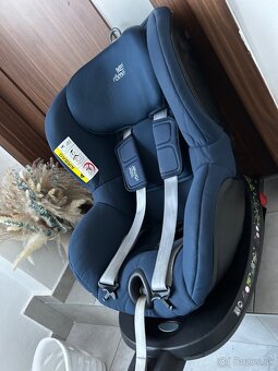 Otočná 360, Polohovateľná - Britax Romer Dualfix 2R 9-18kg - 4