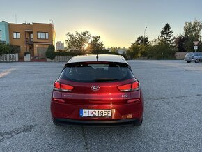 Hyundai i30 1.6 CRDi - 4