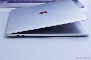 ZÁRUKA/MacbookPro 16" TB CTO/I9 2.4GHZ/32GB RAM/1TB SSD - 4