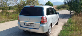 Opel Zafira 1.9 cdti - 4