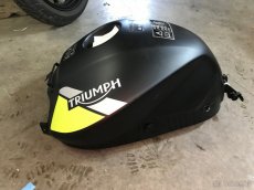 Triumph Speed Triple 1050 - 4