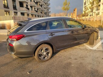 predám Hyundai i30 Family CW 1.5 T-GDi mHEV DCT Automat - 4