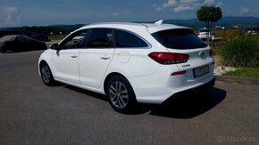 Hyundai i30 kombi 1,6 CRDi 2018 Family Nove v SR - 4