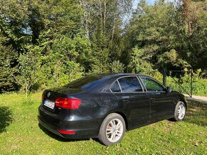 VW Jetta 1.6 TDi 77KW 7DSG - 4