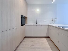 PREDAJ - NOVÝ RUŽINOV  kompletne zariadený 2i apartmán s pre - 4