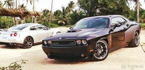 DODGE CHALLENGER SRT8 - 4