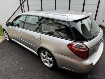 Subaru Legacy 3.0, H6 - 4