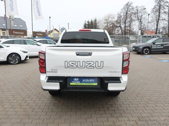 Isuzu D-MAX 1.9 V-CROSS 4x4 AUTOMAT NOVÝ MODEL - 4