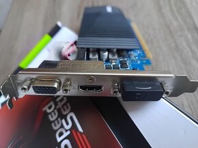 Grafické karty GeForce®GT + NVIDIA Quadro - 4