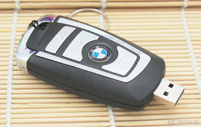 BMW USB kľúč 32 GB v tvare kľúča od auta - č.1 - 4