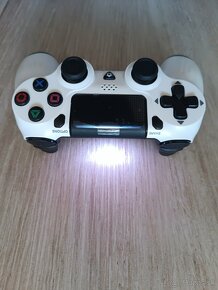 Ovládač ps4 - 4