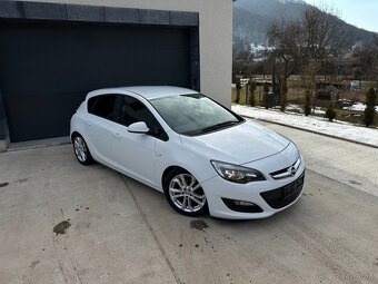 Opel Astra 1.6i 85kW r.v 2015 - 4