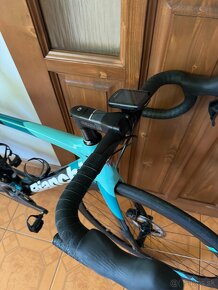 BIANCHI OLTRE XR3 DISC 105 DI2 12SP - 4