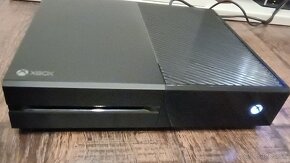 XBOX one 1tb + 2x ovládač + 11 hier - 4