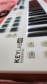 Arturia KeyLab Essential 49 MIDI keyboard White - 4