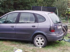 Renault mégane Scenic 1,6 16V - 4