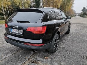 Audi Q7 , 7-miestne - 4