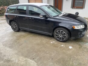 Volvo v50 - 4